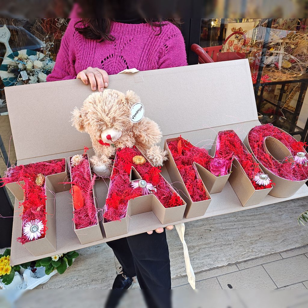 Scritta gigante "TI AMO"