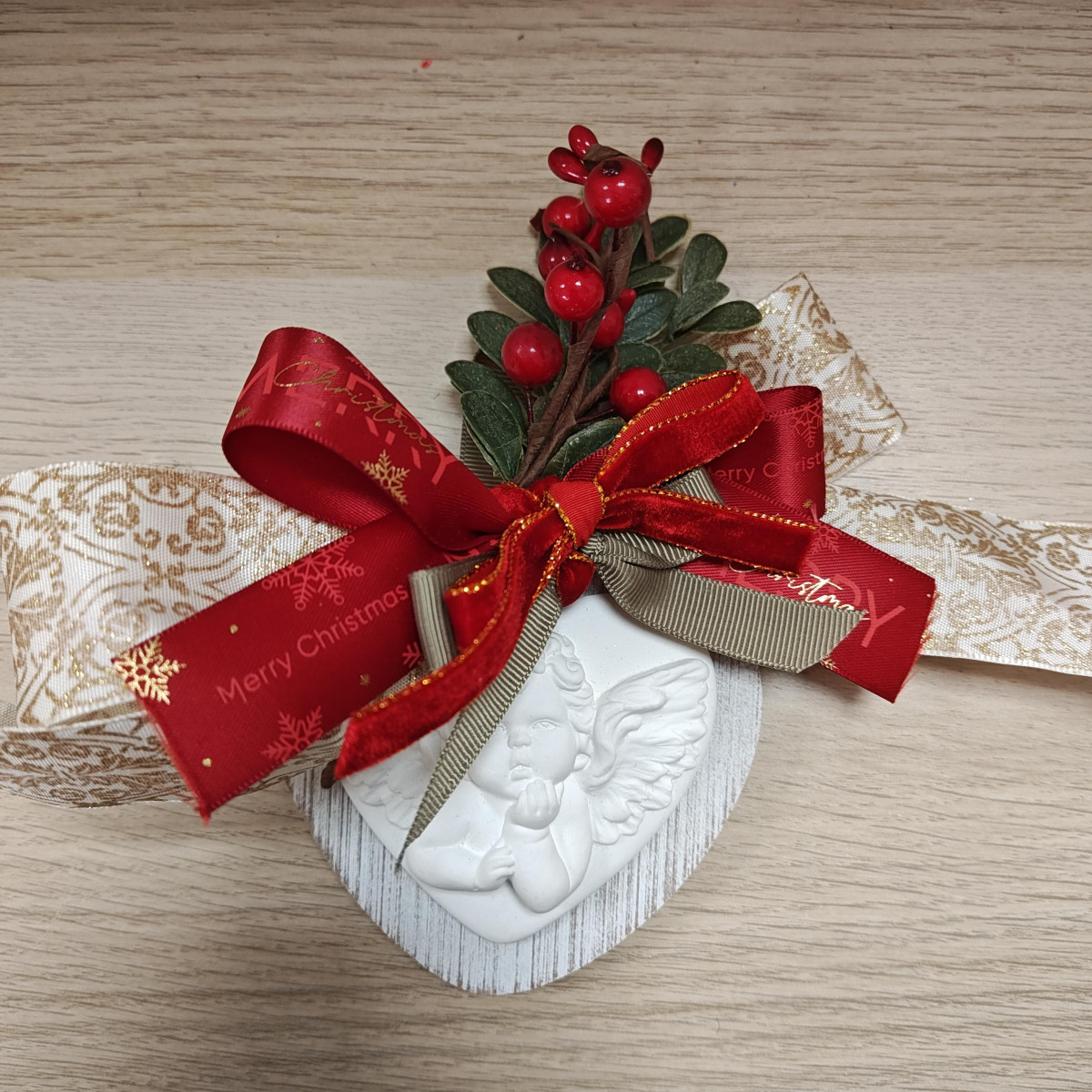 Angioletto in gesso da appendere