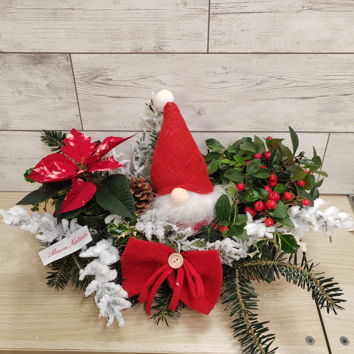 Composizione "lo gnometto nel bosco"