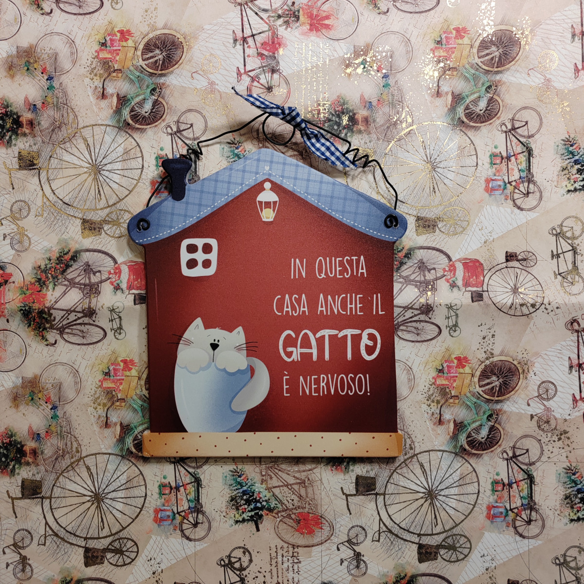 Targa casetta "In questa casa anche il gatto"