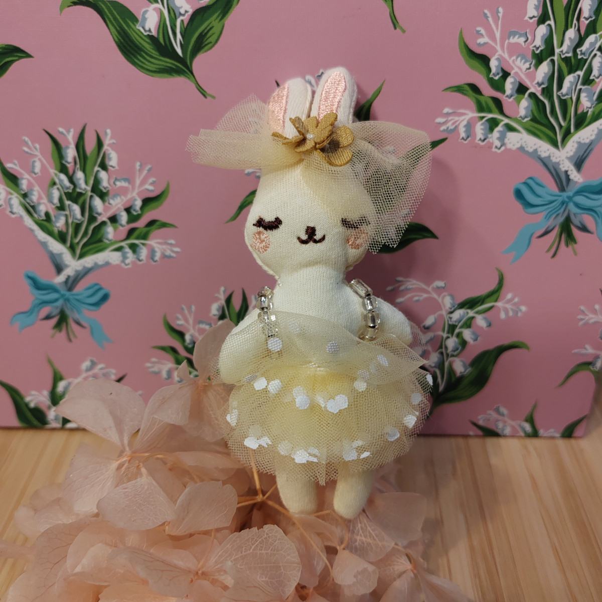 Coniglietta in stoffa gialla