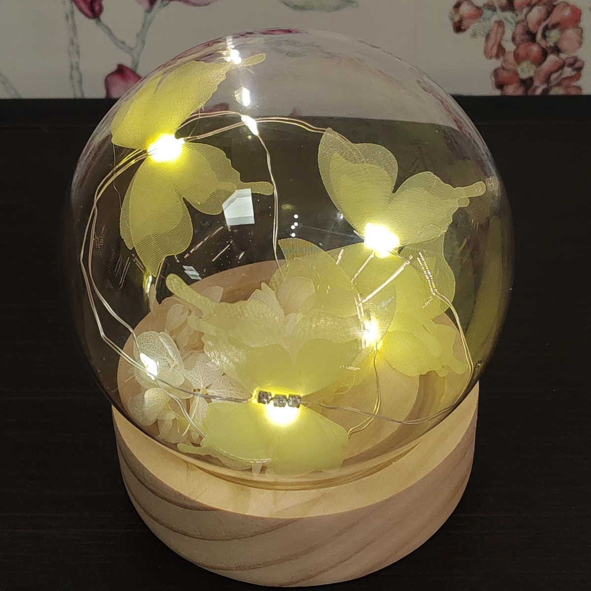 SFERA LED FARFALLE GIALLE PICCOLA