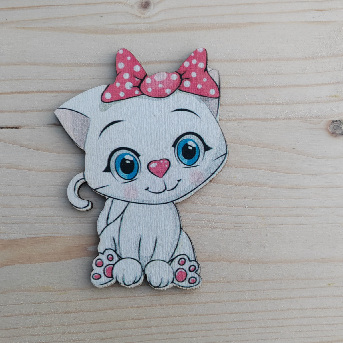 Sagoma gattina con fiocco