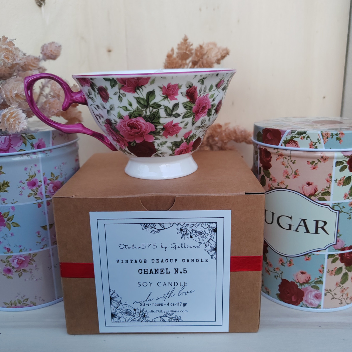 CANDELA VINTAGE INGLESE IN PORCELLANA "Tante Roselline, manico rosa, fondo bianco"