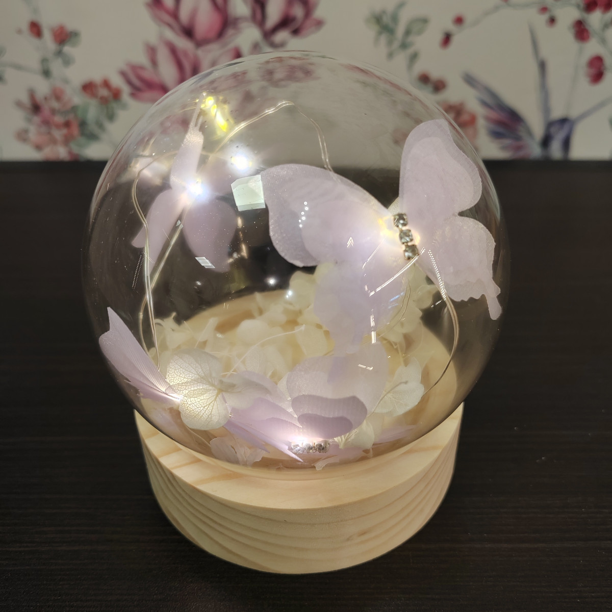 SFERA LED FARFALLE LILLA PICCOLA