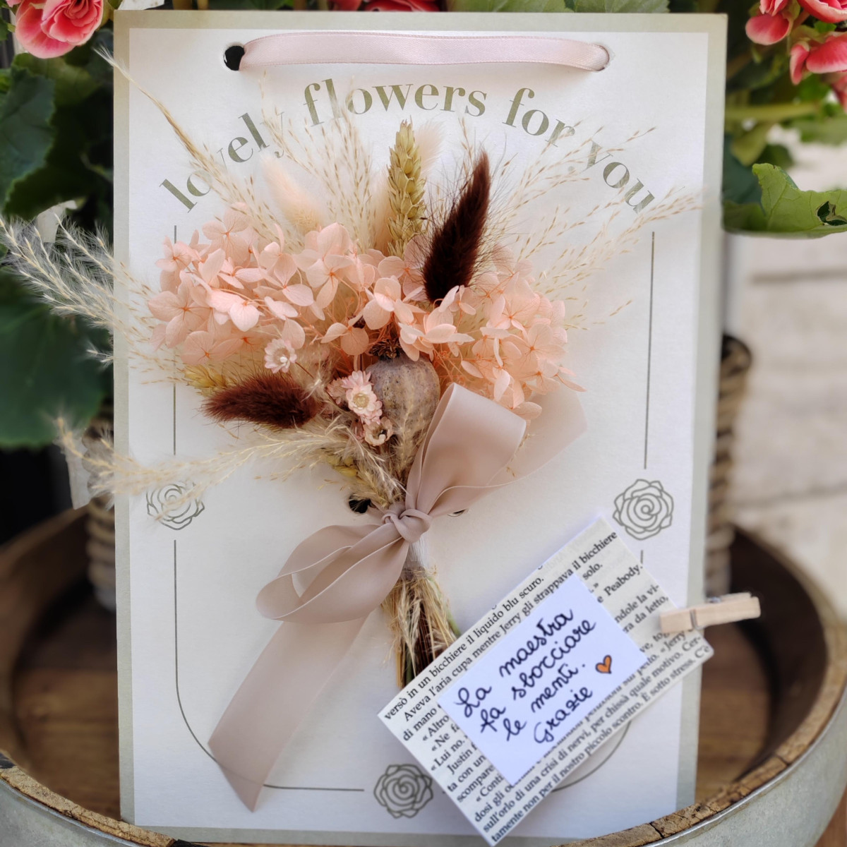 Lovely flowers for you MAESTRA toni neutri