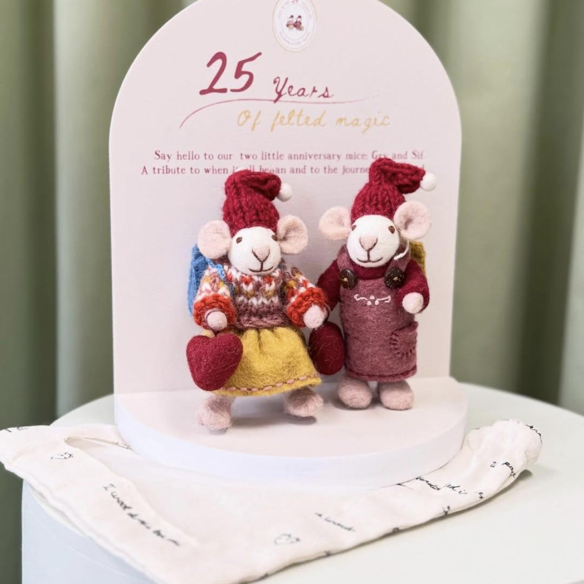 Topine Gry & Sif speciale anniversario con cuori (size S)
